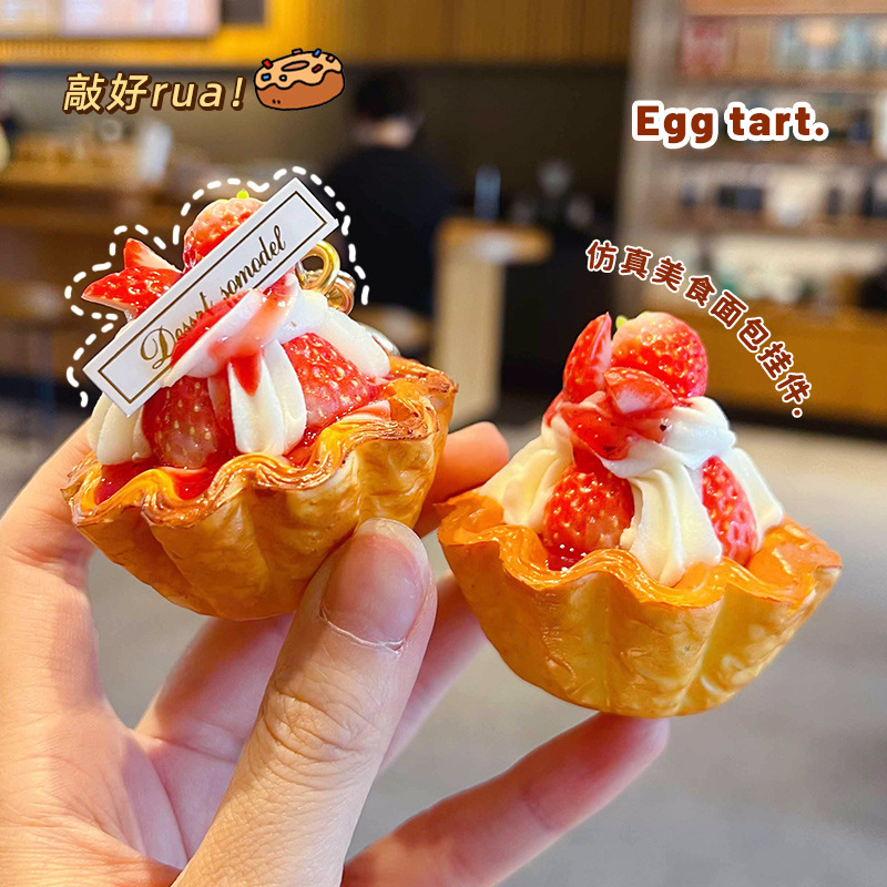 Creative PU Strawberry Egg Tar - Car Accessories Japan 评论和价格