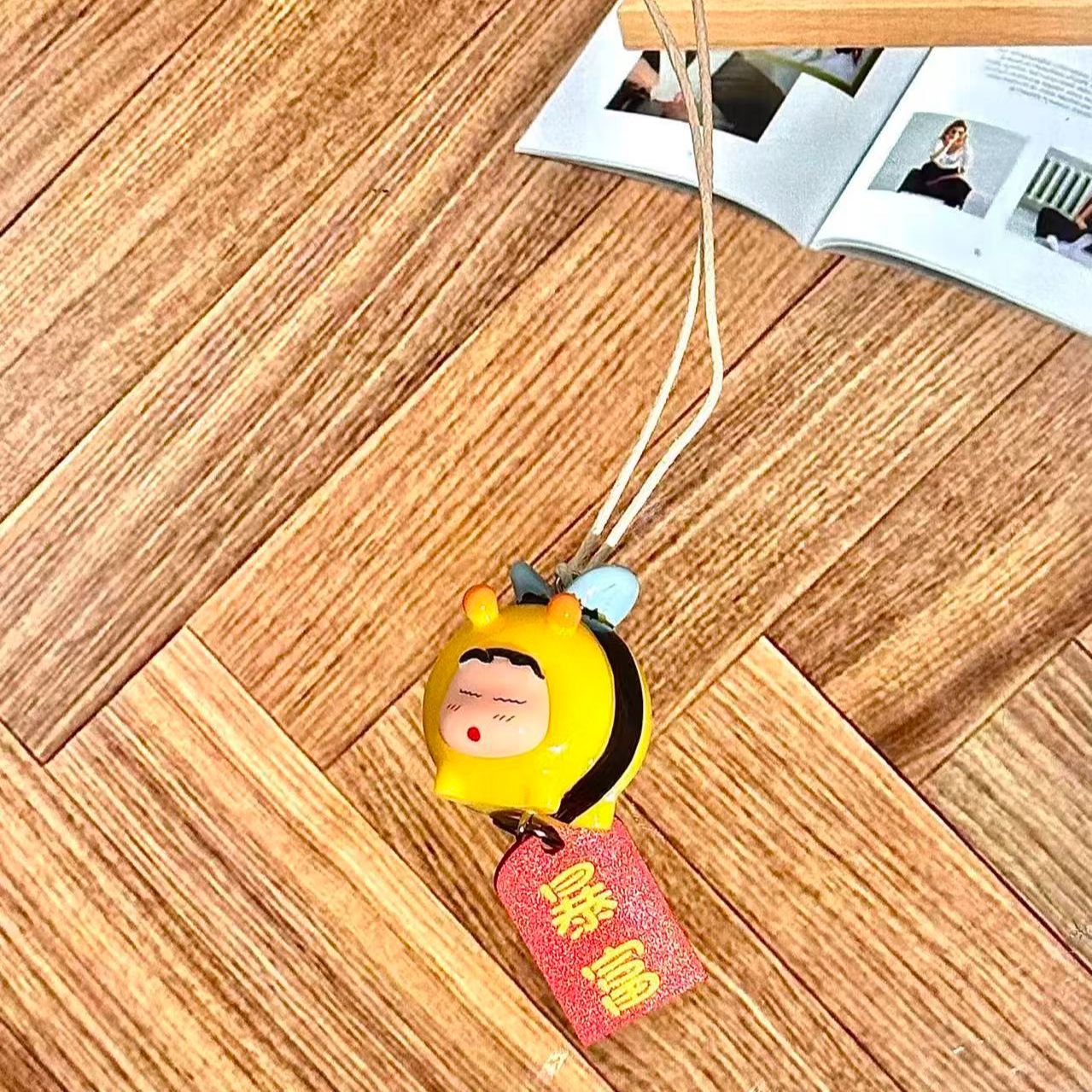Crayon Shin-chan Bee Cosplay F - Car Accessories Quirky 评论和价格